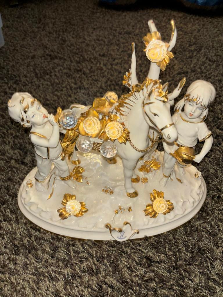 Prachtige Capodimonte Beeldengroep en Wandbord met Paarden, Ophalen