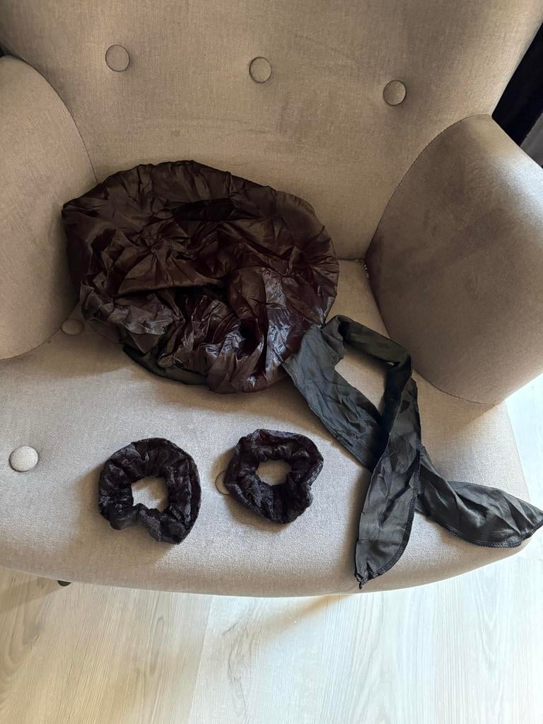 Satijnen bonnet met bijpassende scrunchies, Ophalen of Verzenden, Nieuw, One size fits all, Hoed