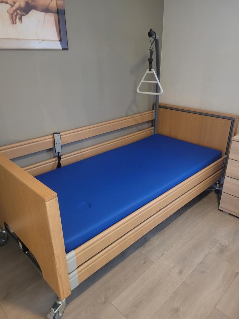 Gereserveerd, Ophalen, 90 cm, Eenpersoons, Bruin