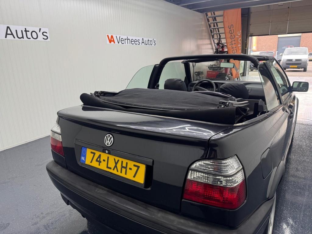 Volkswagen Golf Cabriolet 1.8 Avantgarde (bj 1994), Auto's, Voorwielaandrijving, Stof, Open dak, Zwart