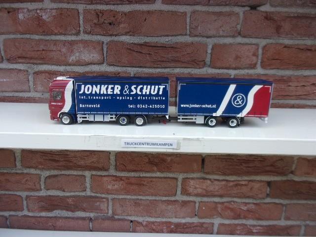 WSI  Daf  XF  105  SSC  van  Jonker  &  Schut., Hobby en Vrije tijd, Modelauto's | 1:50, Nieuw, Bus of Vrachtwagen, Wsi, Ophalen of Verzenden