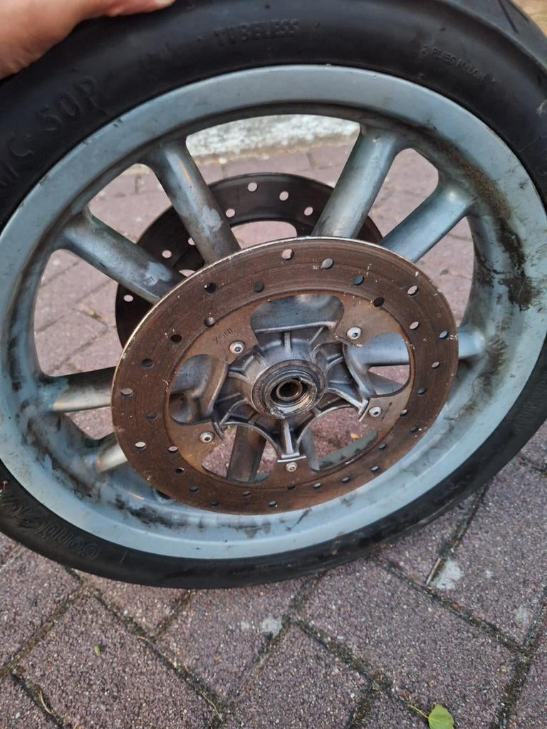Piaggio Beverly 500 Voorwiel met band en remschijven, Motoren, Ophalen of Verzenden, Gebruikt