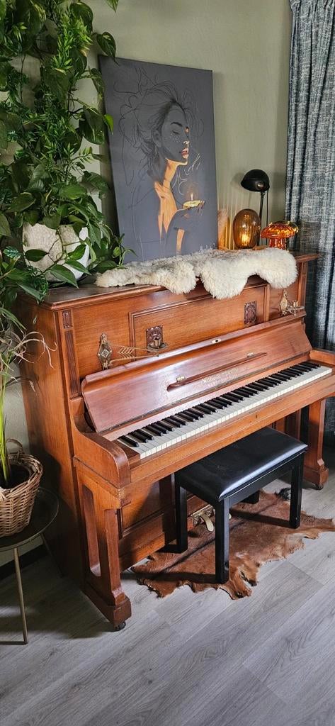 Piano Wilhelm Spaethe met stevige kruk, Muziek en Instrumenten, Piano's, Ophalen, Gebruikt, Bruin, Piano