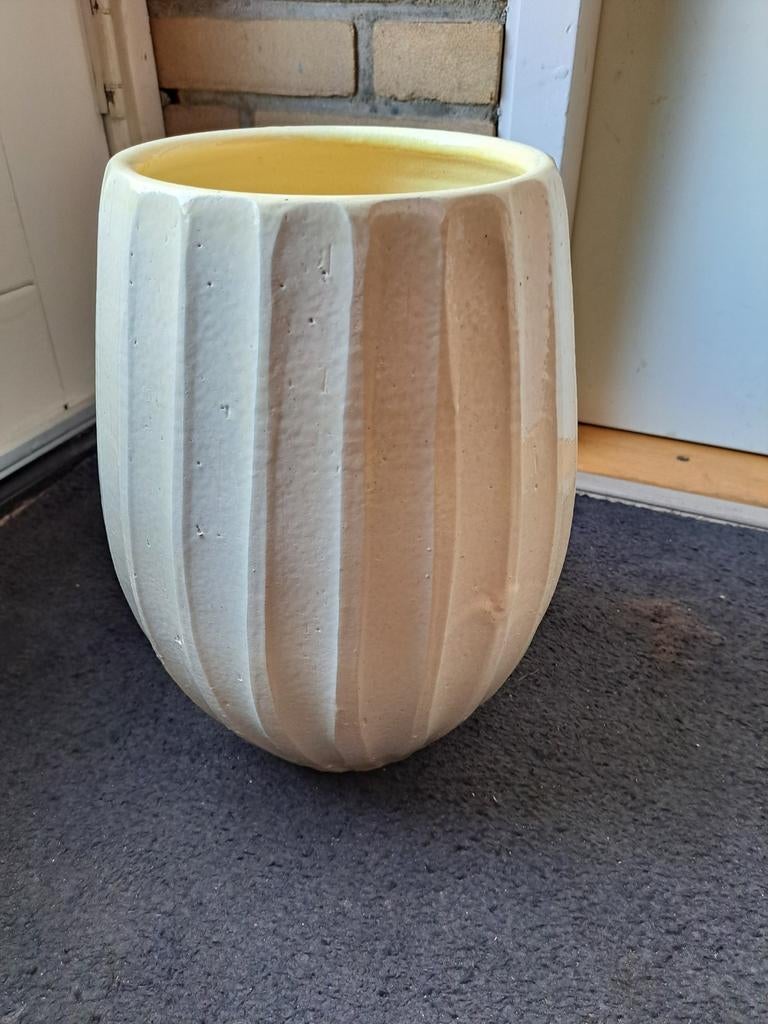 Mooie super grote hoge bloempotten 2 stuks, Ophalen, Zo goed als nieuw