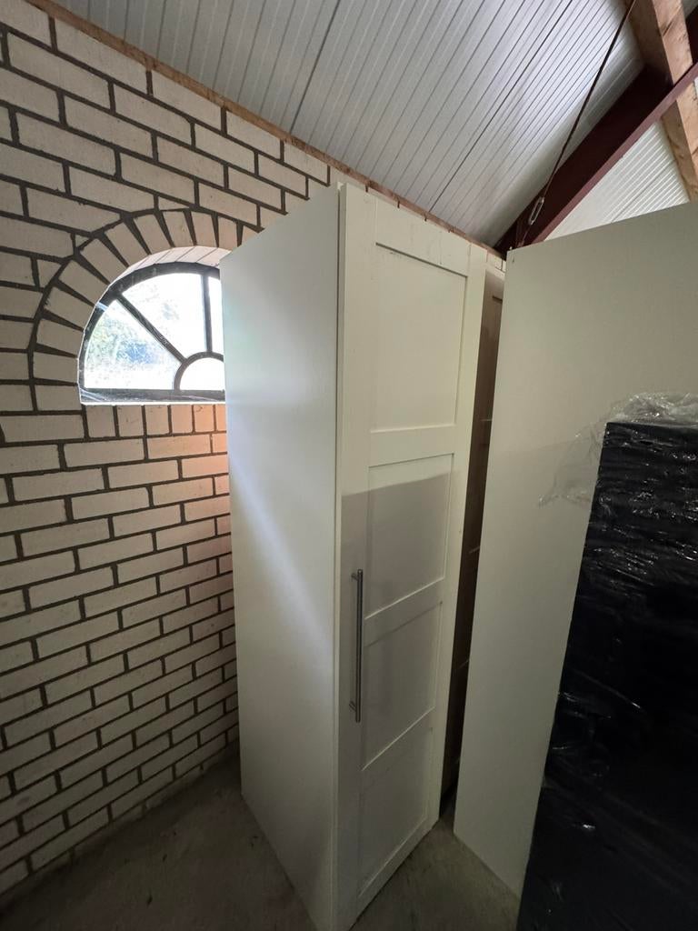 4x Ikea pax kasten mag weg tegen elk aannemend bod, Ophalen, Zo goed als nieuw