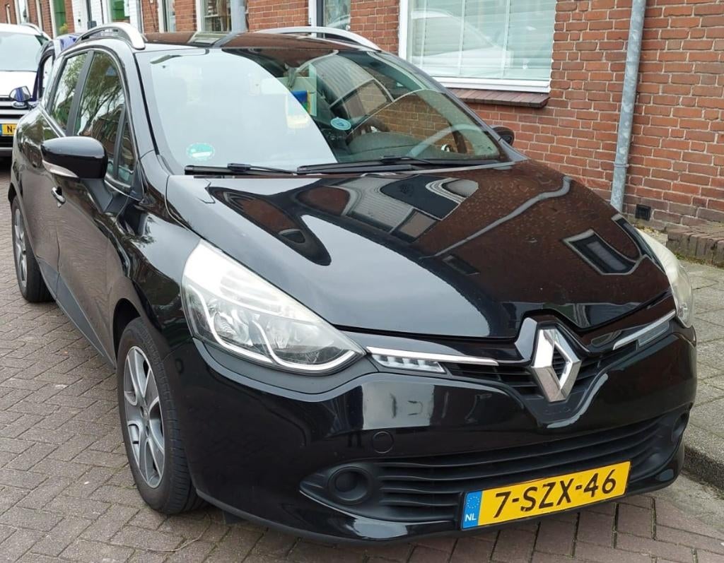 Renault Clio 1.5 DCI 66KW Estate AUT 2014 Zwart, Stof, 625 kg, Zwart, 4 cilinders