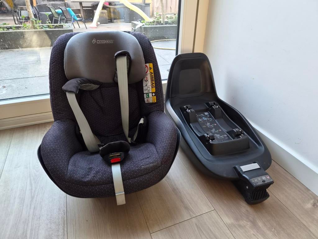 Maxi Cosi 2 way pearl met 2 way fix, Verstelbare rugleuning, Gebruikt, 9 t/m 18 kg, Ophalen of Verzenden