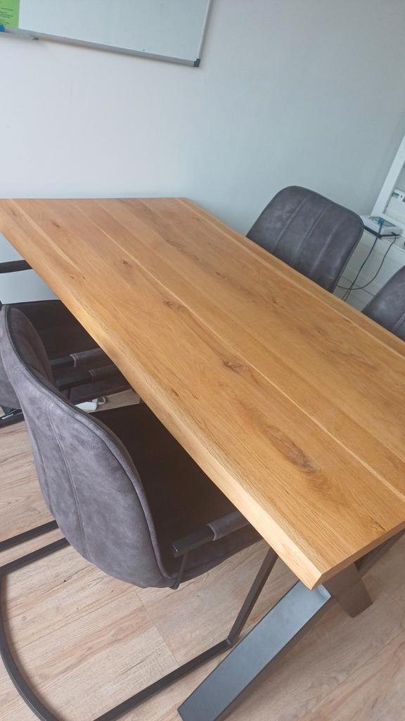 Eikenhouten eettafel + 4 stoelen (industrieel design), Huis en Inrichting, Tafels | Eettafels, Zo goed als nieuw, 50 tot 100 cm