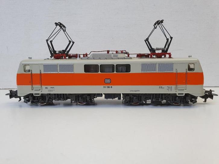 MARKLIN H0 3155 El. locomotief 111 136-8 S-Bahn uitvoering, Hobby en Vrije tijd, Modeltreinen | H0, Gebruikt, Locomotief, Wisselstroom