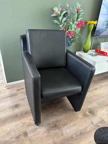 2 Stoelen | Goede staat beschikbaar voor biedingen