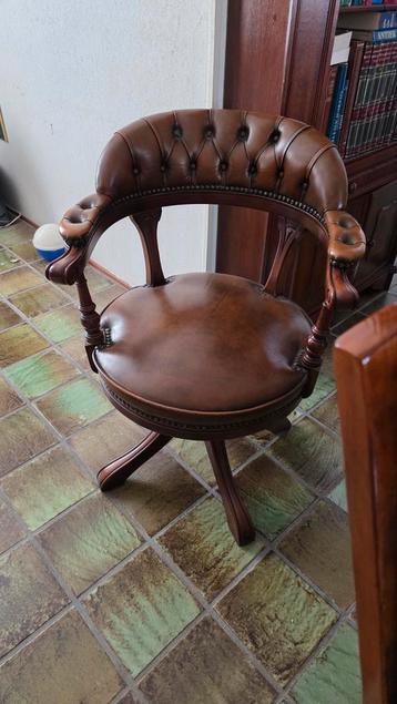 Chesterfield bureau stoel € 375 beschikbaar voor biedingen