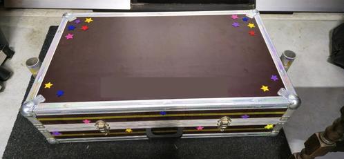 Flightcase op wielen met statief aansluitingen, Muziek en Instrumenten, Behuizingen en Koffers, Zo goed als nieuw, Overige instrumenten