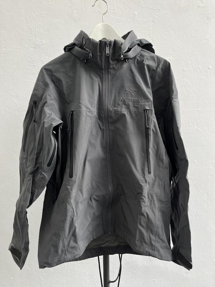 Arc'teryx Alpha LEAF Gen 1.0 Heren, Kleding | Heren, Jassen | Winter, Nieuw, Maat 48/50 (M), Grijs, Ophalen of Verzenden