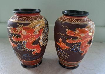 2 oude porselein draken vaasjes chinees japans draak oosters beschikbaar voor biedingen