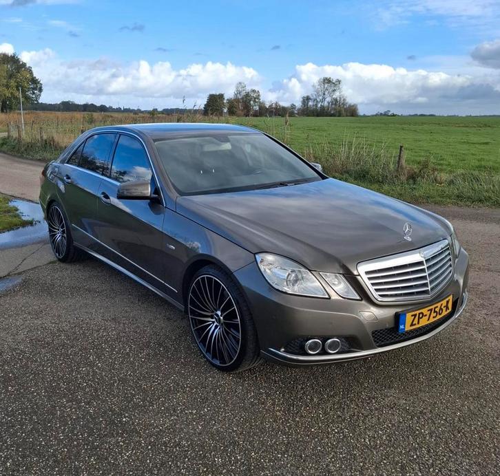 Mercedes-Benz E-Klasse 3.0 CDI E350 Sedan AUT 2011 Grijs, Auto's, Mercedes-Benz, Particulier, ABS, Airbags, Airconditioning, Bluetooth