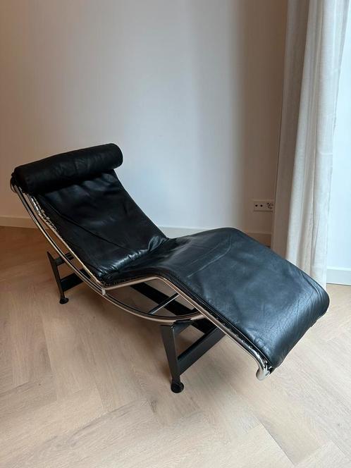 LC4 Corbusier Chaise Longue, Huis en Inrichting, Fauteuils, Zo goed als nieuw, Leer, Ophalen of Verzenden
