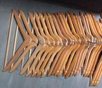 Houten kledinghangers 30 stuks, Kleding | Dames, Kledinghangers, Ophalen of Verzenden, Zo goed als nieuw, Hout, Volwassenen