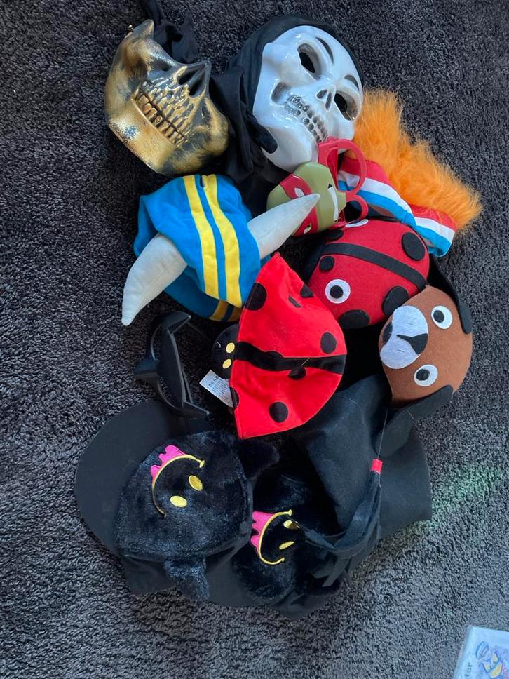 Verkleedkleren en Maskers Set - Diverse Maten, Kinderen en Baby's, Carnavalskleding en Verkleedspullen, Gebruikt, Jongen of Meisje