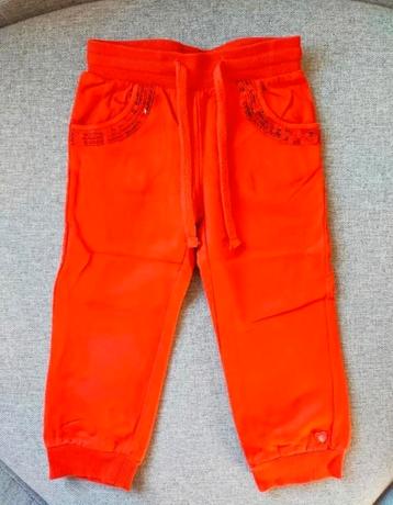 Nieuw! Super mooie rode joggingbroek van Frendz! Maat 98

 beschikbaar voor biedingen