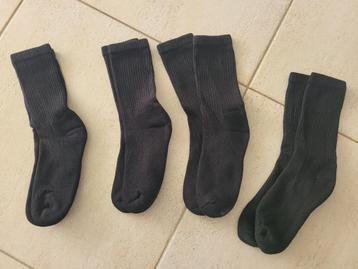 4 paar zwarte badstof sokken mt 39/40 - NIEUW beschikbaar voor biedingen