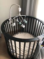 Zwarte ronde box: Europe Baby Box, Kinderen en Baby's, Boxen, Ophalen, Gebruikt, Rond, In hoogte verstelbaar