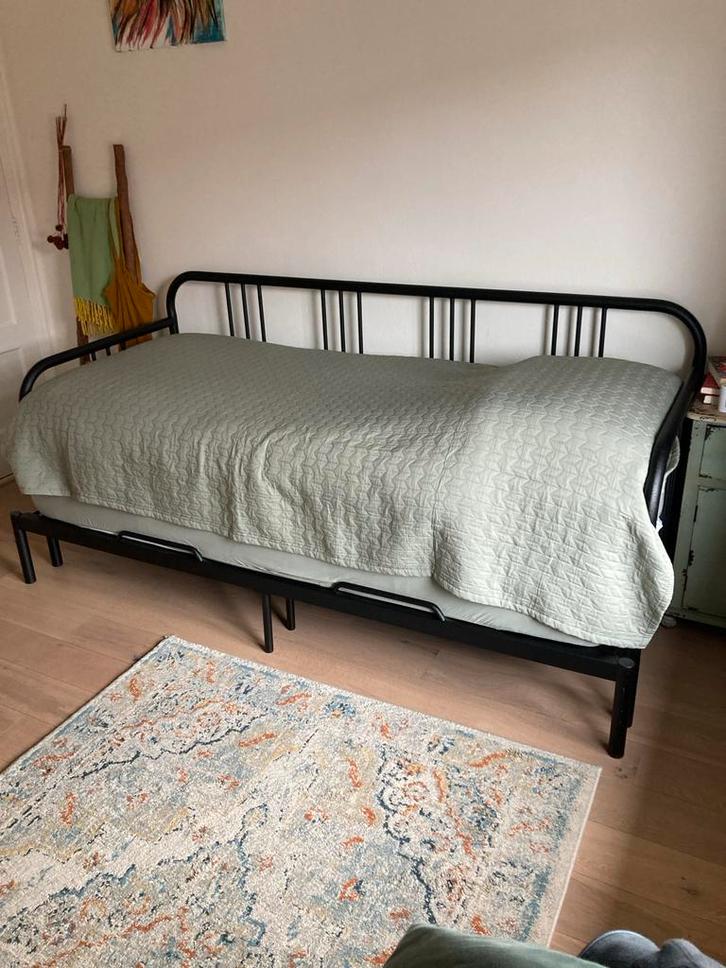 Fyresdal Uitschuifbaar Bed - 80x200 Zwart Metaal, Huis en Inrichting, Slaapkamer | Bedden, Zo goed als nieuw, Eenpersoons, 80 cm