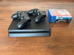 Playstation 4 slim 2 controllers, Spelcomputers en Games, 2 spelers, Ophalen of Verzenden, Zo goed als nieuw, Vanaf 3 jaar