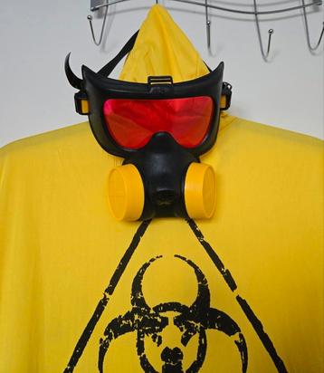 Ongedierte bestrijdings outfit + masker mt L / XL beschikbaar voor biedingen