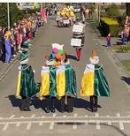 pakken carnaval, 4 prinsenmantels met steek erbij, Kleding | Heren, Carnaval, Overige maten, Ophalen of Verzenden, Zo goed als nieuw