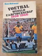 VOETBAL. WERELDKAMPIOEN 1930 -1966. HANS MOLENAAR. 1966, Boeken, Sportboeken, Gelezen, Balsport, Hans Molenaar., Ophalen of Verzenden