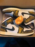 Air Jordan 1 mid SE Black/taxi White/sail, Kleding | Heren, Schoenen, Ophalen of Verzenden, Nieuw, Overige kleuren