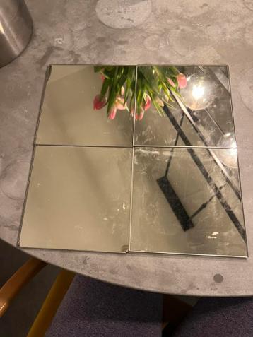 4 Kleine spiegeltjes