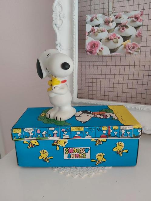 Vintage Snoopy piepbeest poppetje figuur +oude schoenendoos, Verzamelen, Stripfiguren, Zo goed als nieuw, Beeldje of Figuurtje