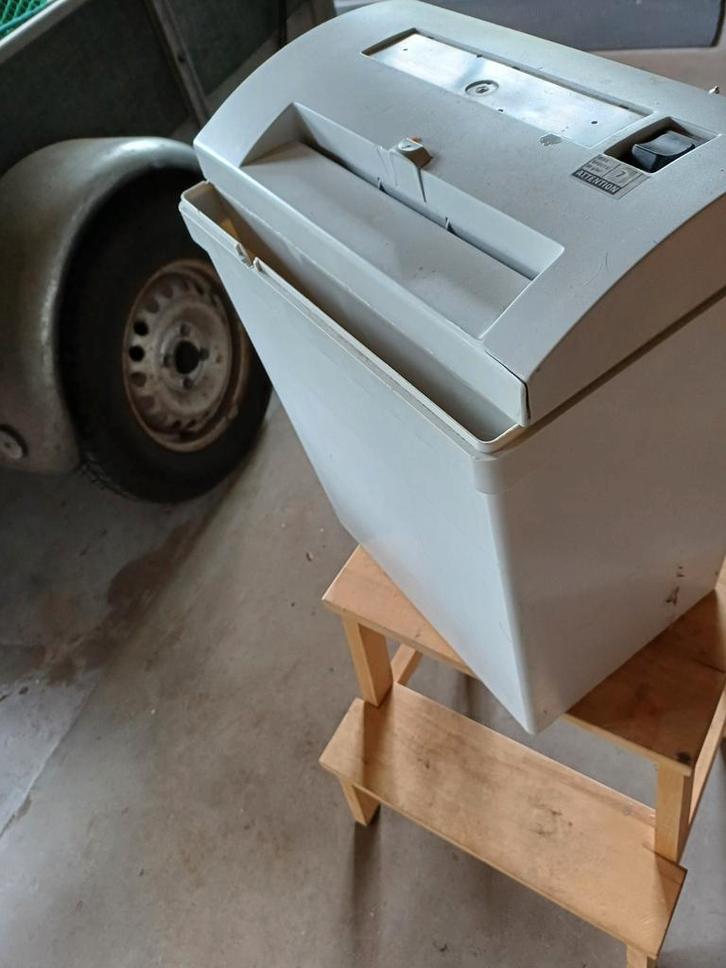 papiervernietiger hsm Shredstar  snipperaar hsm, Diversen, Bureau-accessoires, Gebruikt, Ophalen of Verzenden