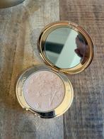 Charlotte Tilbury highlighter champagne Glow, Gehele gezicht, Beige, Ophalen of Verzenden, Zo goed als nieuw
