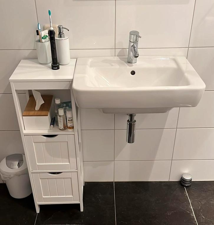 GRATIS wastafel, kraan en badkamerkastje, Huis en Inrichting, Badkamer | Badkamermeubels, Gebruikt, Wasbak of Wastafel, Minder dan 100 cm