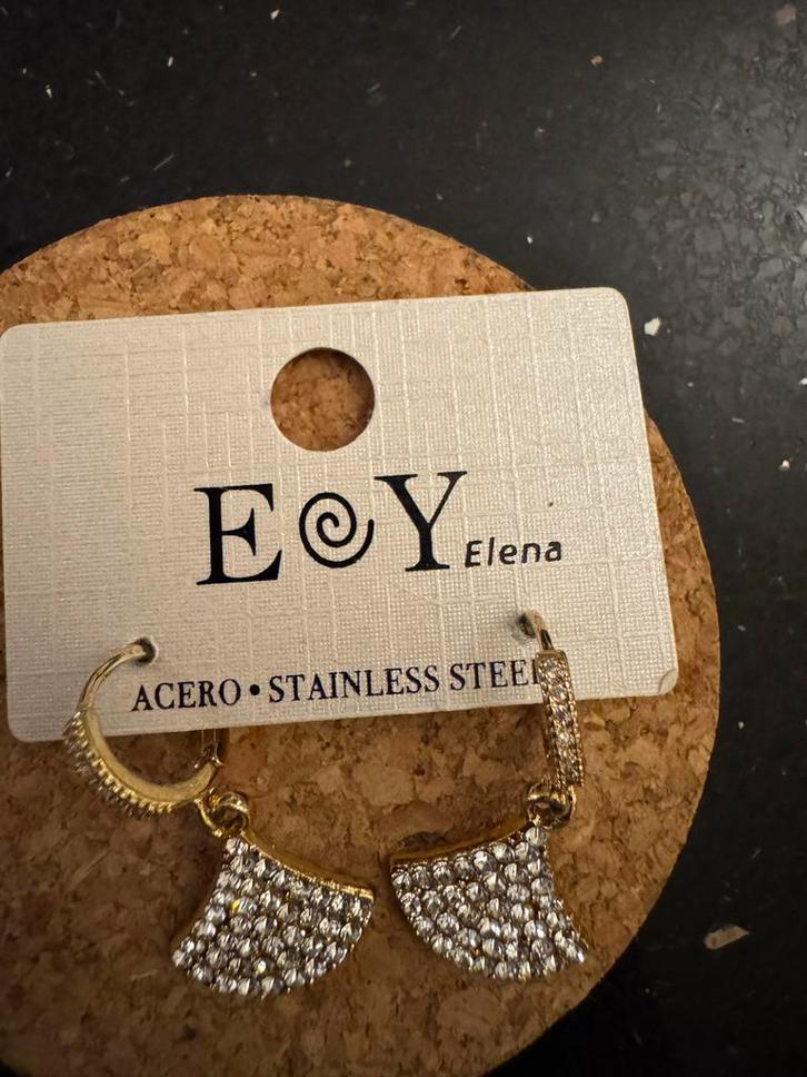 Gouden Creolen met Bling - Feestdagen!, Sieraden, Tassen en Uiterlijk, Oorbellen, Nieuw, Hangers, Goud, Met strass, Ophalen of Verzenden