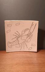 Schaal met kreeft, vissen. keramiek, gesigneerd., Antiek en Kunst, Ophalen of Verzenden