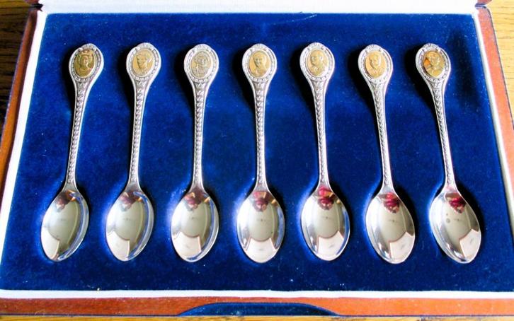 Massief Zilveren koffielepels Kings and Queens of Europe, Verzamelen, Koninklijk Huis en Royalty, Zo goed als nieuw, Overige typen