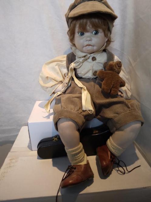 vintage Porseleinen Jongens Pop met viooltje, Verzamelen, Poppen, Zo goed als nieuw, Pop, Ophalen of Verzenden