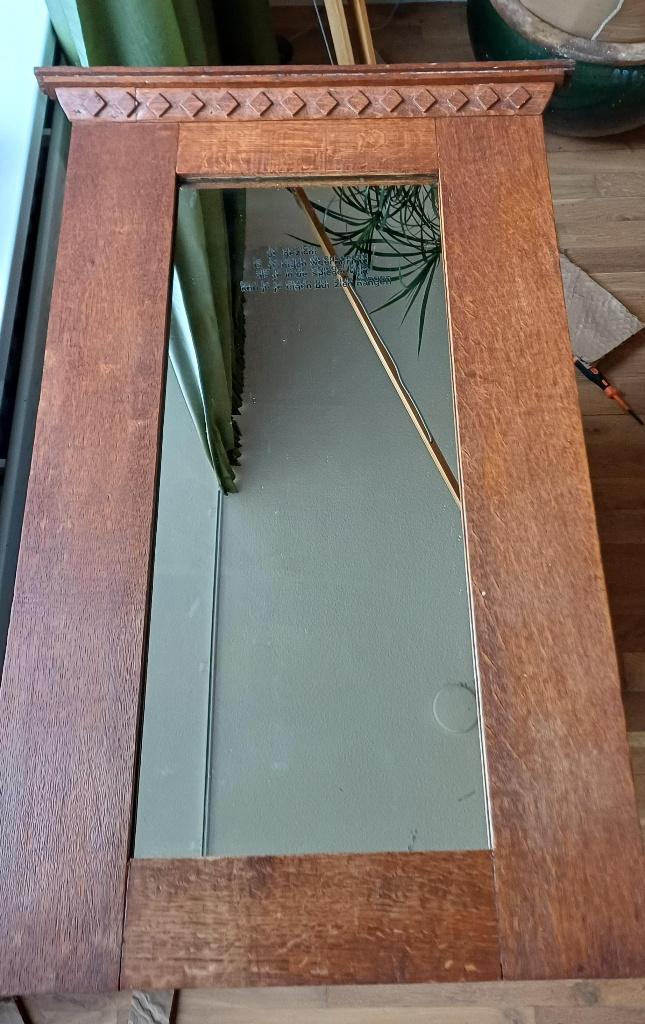 Spiegel in houten omlijsting., Antiek en Kunst, Antiek | Spiegels, 50 tot 100 cm, 100 tot 150 cm, Rechthoekig, Ophalen