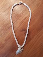 Witte ketting van glas en schelpkralen, Ophalen of Verzenden, Nieuw, Wit, Overige materialen