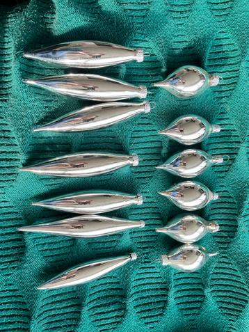 Vintage glazen pegels beschikbaar voor biedingen