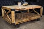 Industriële salontafel op wielen, Ophalen, Gebruikt, 100 tot 150 cm, 50 tot 75 cm