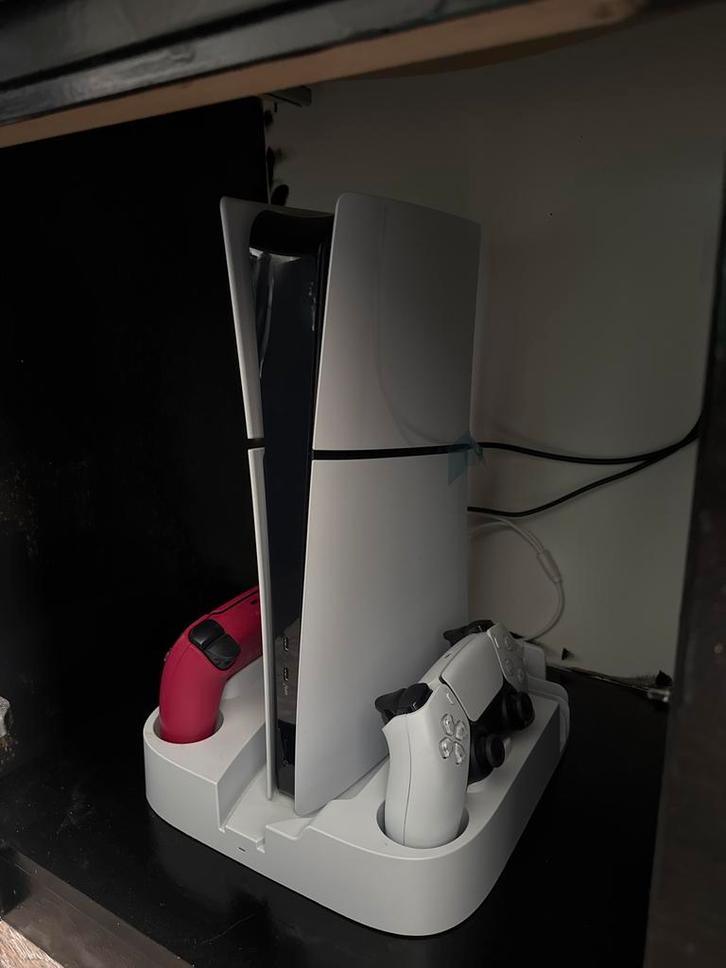 PS5 Hele Goede Staat + Roze Controller, Spelcomputers en Games, Spelcomputers | Sony PlayStation 5, Zo goed als nieuw, Playstation 5