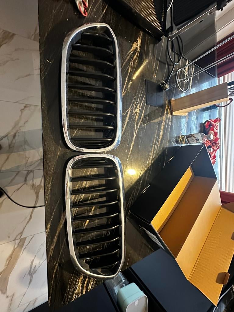 BMW 530e chrome grill origineel, Auto-onderdelen, Ophalen of Verzenden, BMW, Bumper