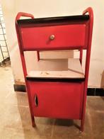 retro vintage jaren '60 ziekenhuis nachtkastje 45 euro., Huis en Inrichting, Slaapkamer | Nachtkastjes, Ophalen, Gebruikt, 65 cm of meer