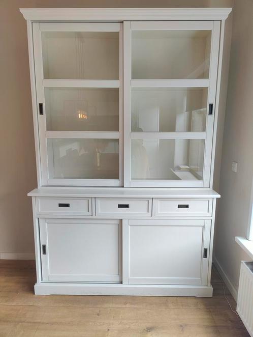 Larsfrid Buffetkast van Ikea (moet weg), Huis en Inrichting, Kasten | Buffetkasten, Gebruikt, 200 cm of meer, 25 tot 50 cm, Ophalen