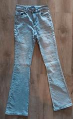 Mooie lichtblauwe spijkerbroek  mt 32 wijde pijp, Ophalen of Verzenden, Zo goed als nieuw, Blauw, W30 - W32 (confectie 38/40)