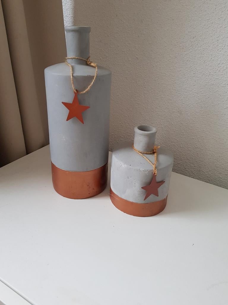 2  vazen, Ophalen of Verzenden, Zo goed als nieuw